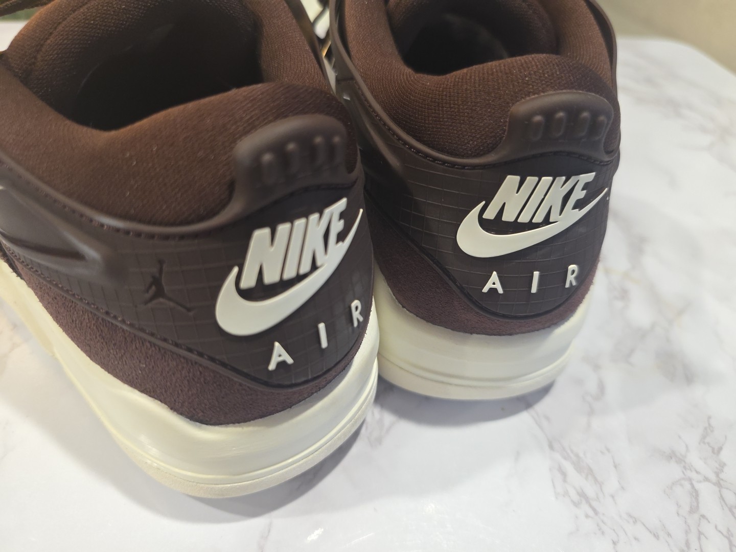 Nike Womens Air Jordan 4 RM "Earth" (Dark Brown) sneakers Size 7 thumbnail 2