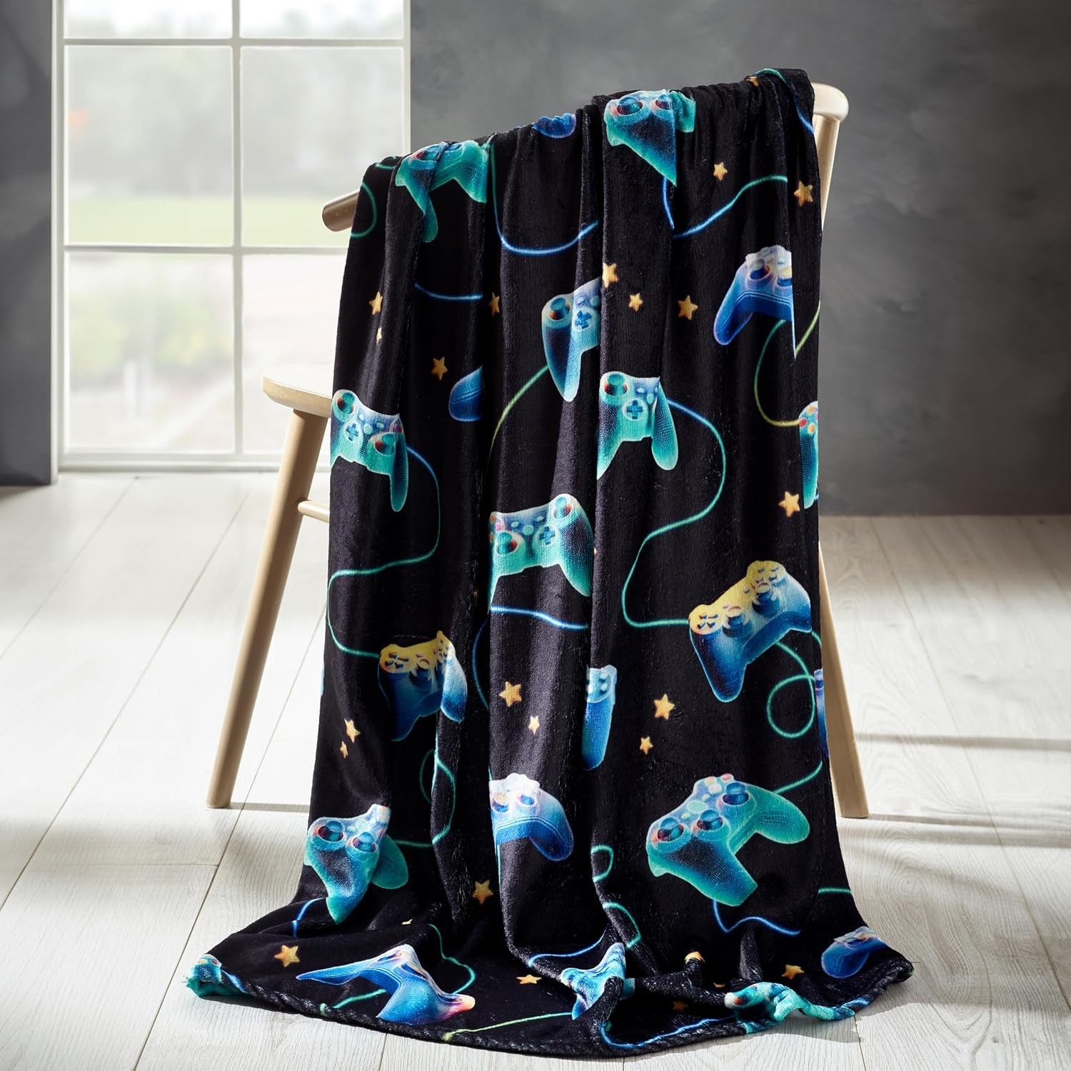 Catherine Lansfield Black Gamer Cosy Fleece Blanket Throw - 130 X 170 Cm - Image 2