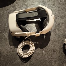 Meta Oculus Quest 2 mit Elite Strap mit Batte...