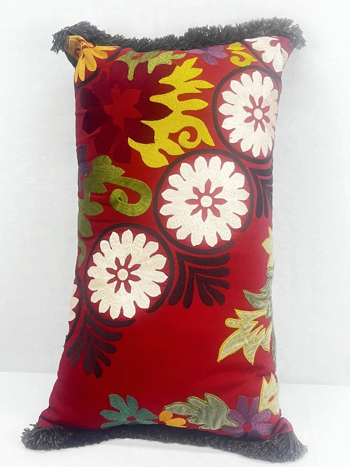 PIER 1 IMPOTS Throw Pillow 24”x13” 3-D Floral Flower Pattern Back Zip Closure - Image 2 of 4