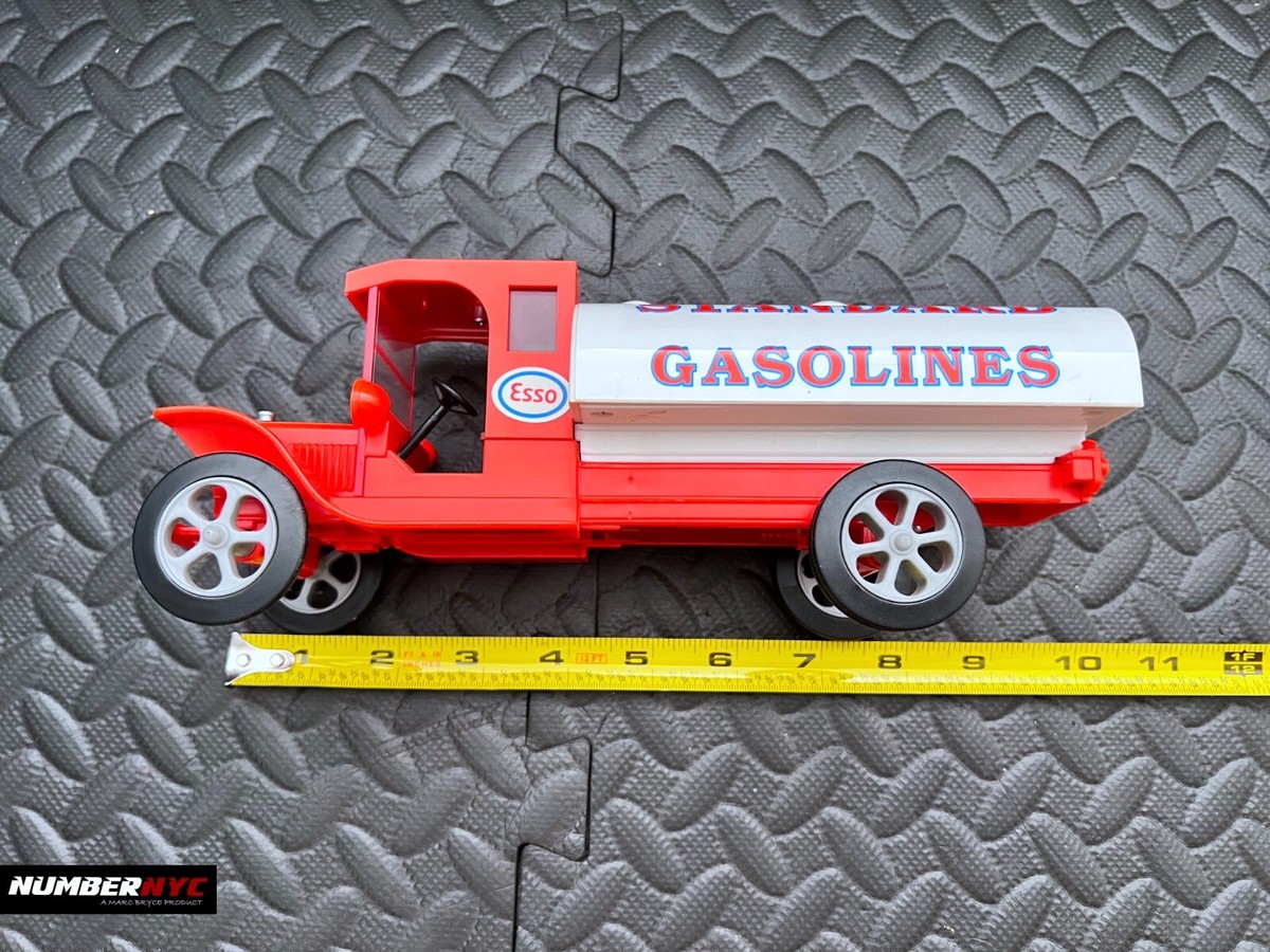 playart B-36 タンクローリー ESSO playart B-36 タンクローリー ESSO Vintage Playart Esso Tanker Gas