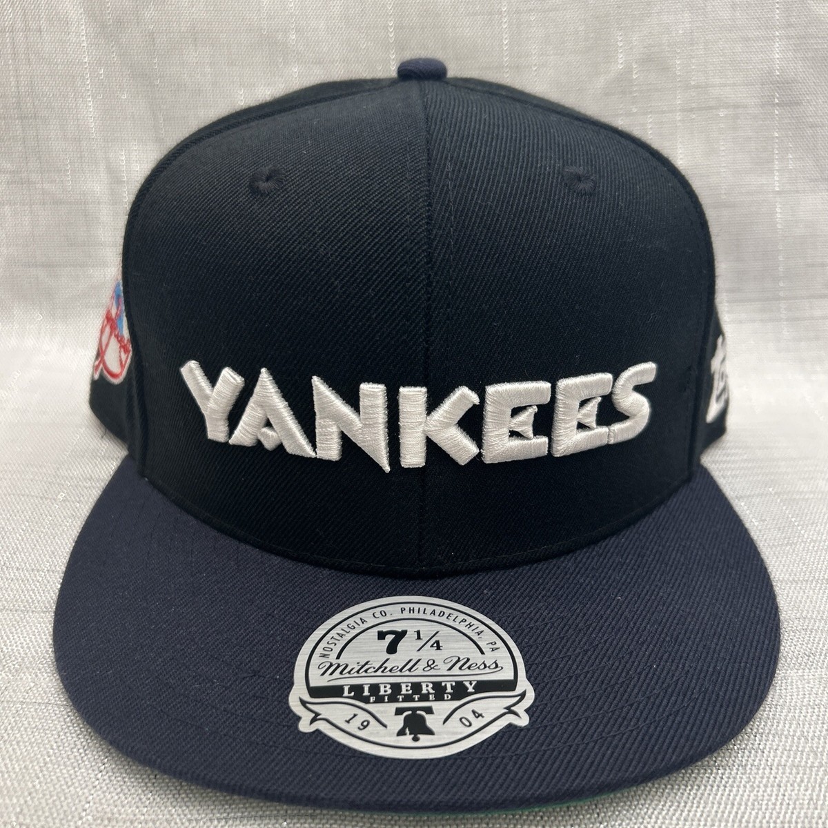 New York Yankees Mitchell & Ness Topps Fitted Hat Men's Size