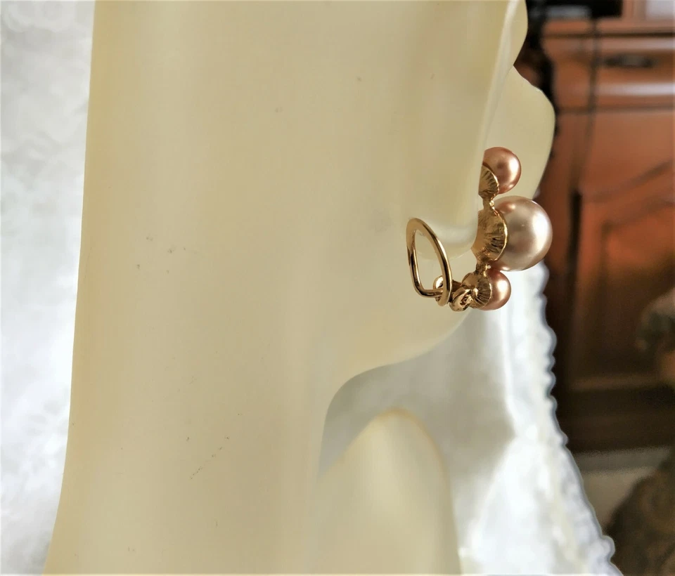 TRIPLE STUD WHITE/GOLD MAJORCA/MALLORCA PEARL EARRINGS GOLD FILLED CLIP-ON BACK - Image 4 of 4