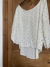 Size 22/24 White With Gold Spot Beautiful Floaty Top Long Sleeve Gypsy Neck