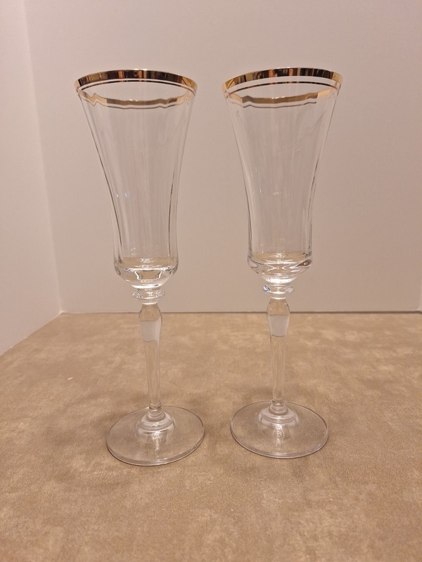 Mikasa Jamestown Wine Glass Gold Rim 9 1/8" Tall Set of 2 Austria Bell Shape