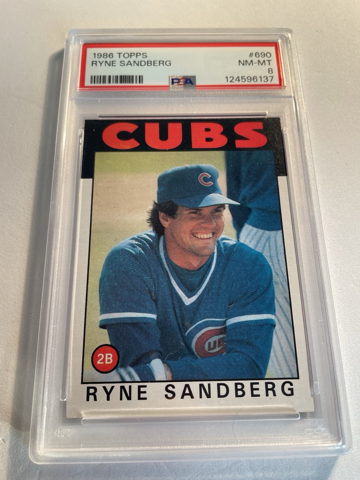 1986 Topps #690 RYNE SANDBERG CHICAGO CUBS PSA 8 NM-MT
