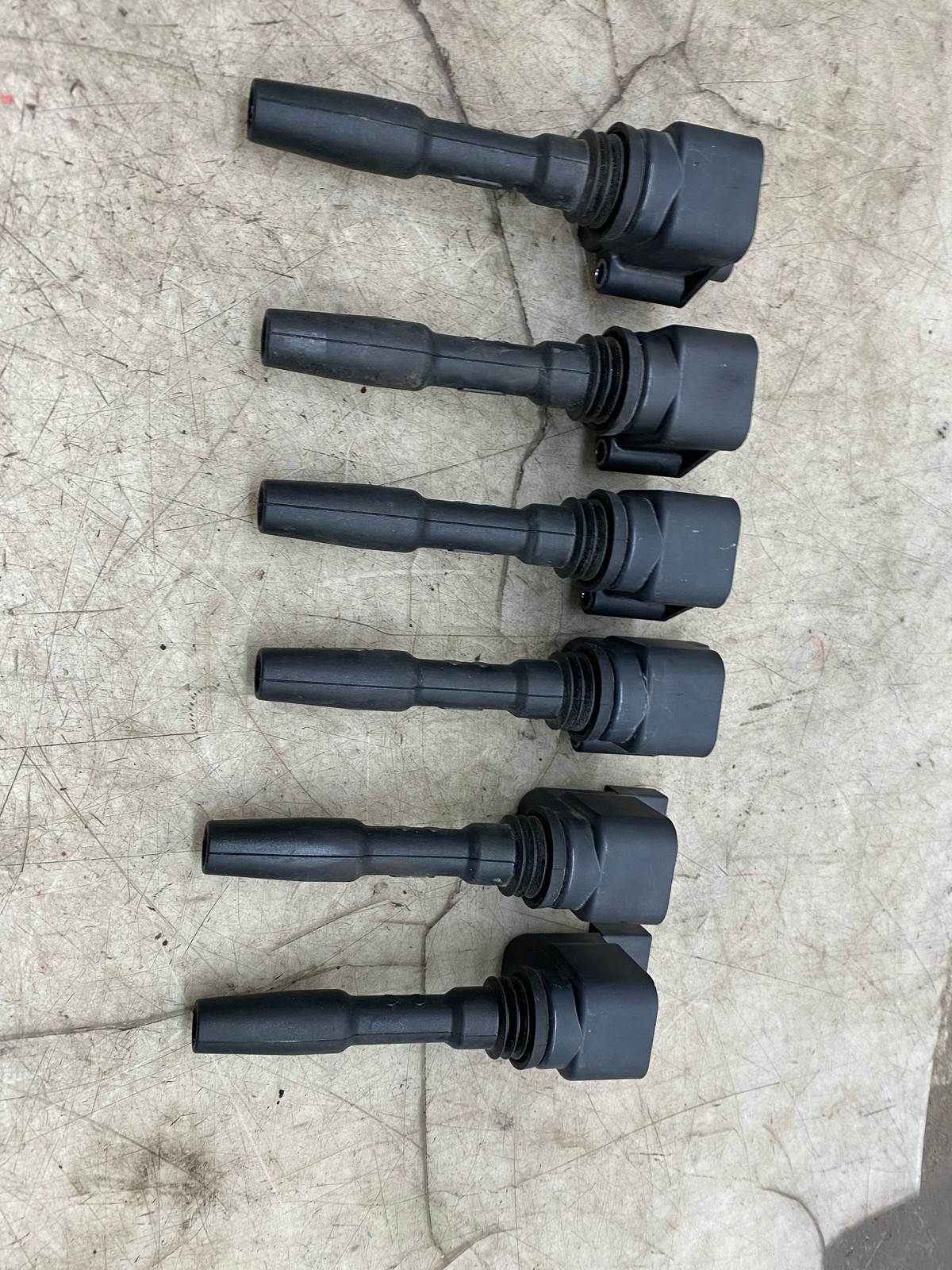 2017 BENTLEY BENTAYGA 6.0L W12 ENGINE IGNITION COIL SET 11 PCS 07P905110B