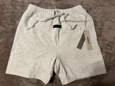 NEW Fear of God Essentials 1977 Shorts Light Oatmeal Size Small 100% Authentic ✅
