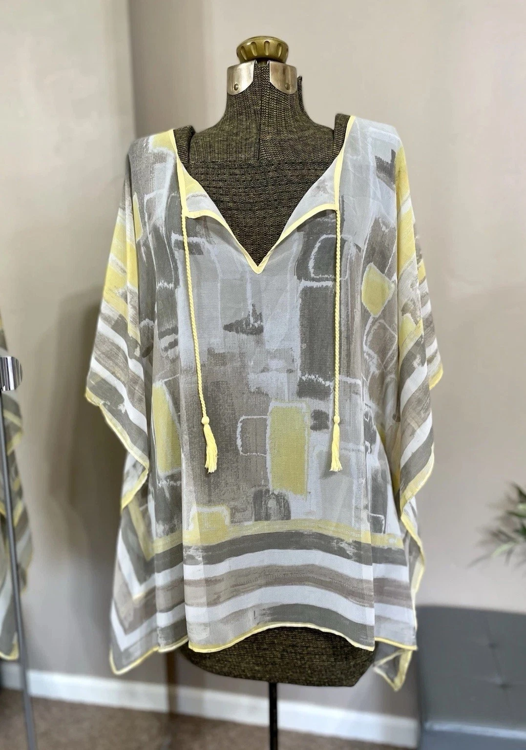 Chico’s Sheer Chiffon Poncho Top Kaftan Yellow Abstract Boho Resort Size L / XL
