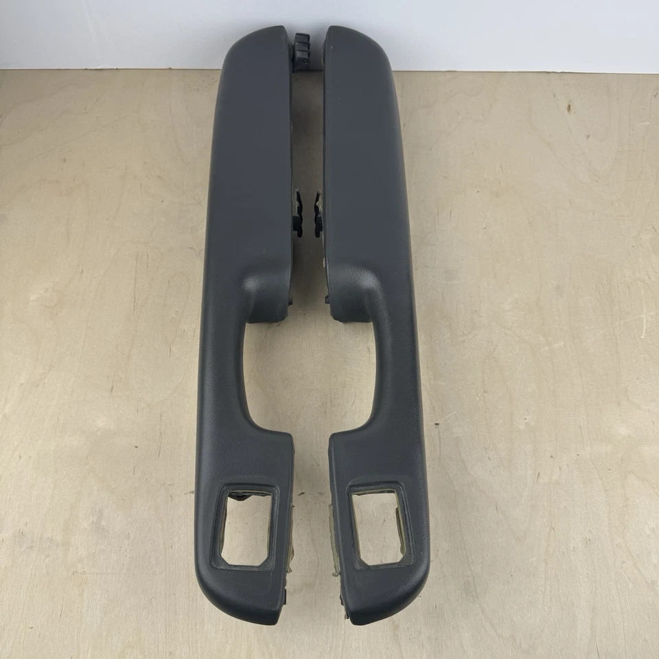 Escalade Tahoe Yukon RH LH reposabrazos trasero puerta tirador manija par OEM Foto 2 de 4