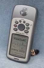 GARMIN GPS MAP 76S - TESTED, WORKING FINE, WITH BRAND NEW AA BATTERIES