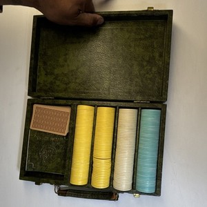 Gaming Chips Poker Set Casino Theme Green Case Yellow White Blue Chips