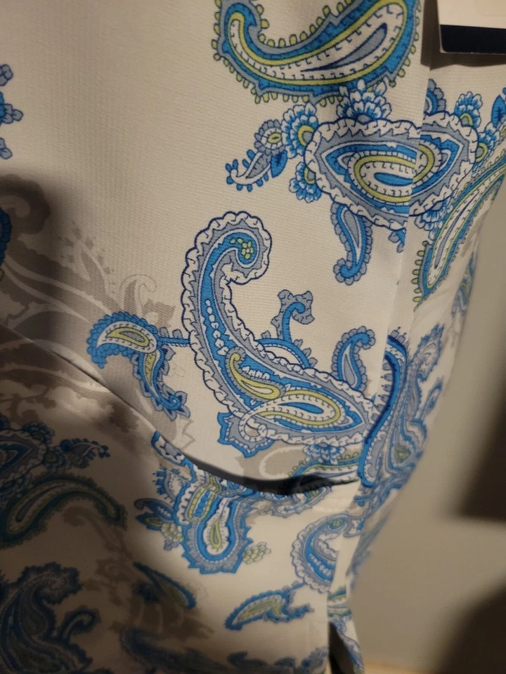 Women's Strictly Scrubs Stretch V Neck Scrub Top Paisley White/Blue Size S NWT - Image 3 of 4