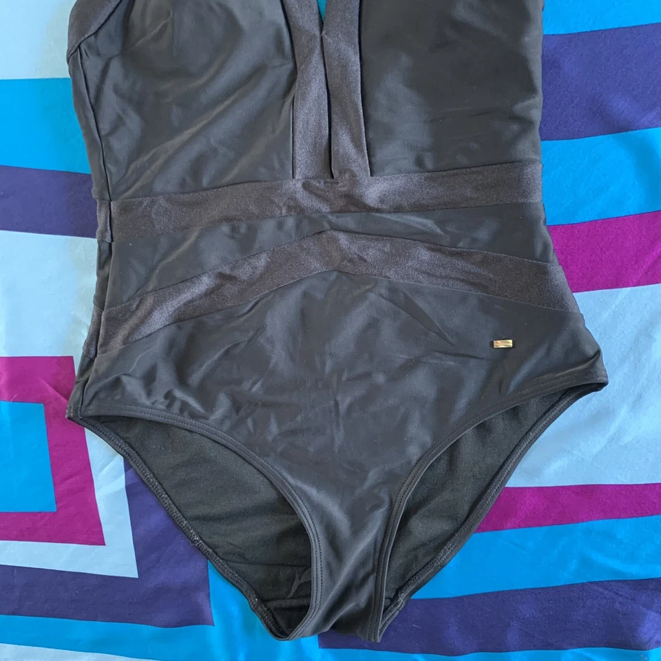 Traje de baño Ted Baker London negro con bandas halter de una pieza talla 2 Foto 2 de 4