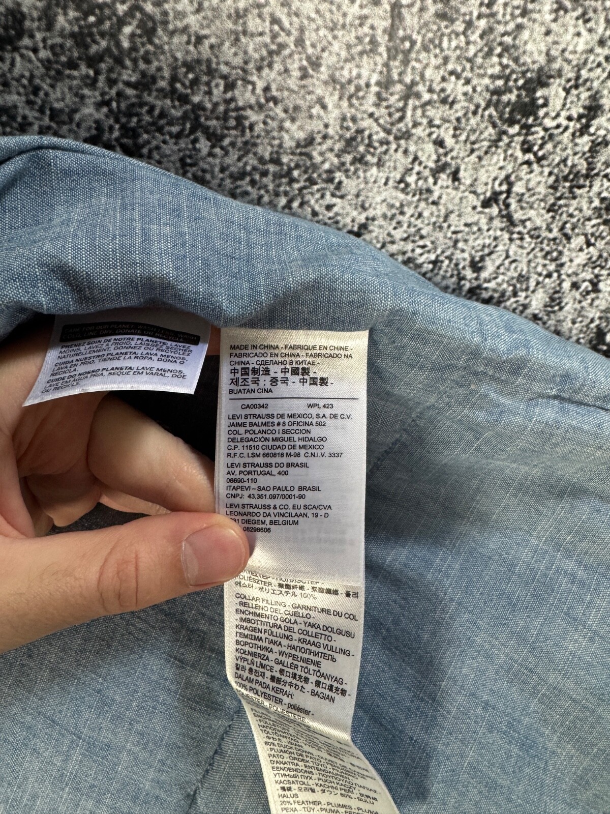 Men’s Levis Performance Down Jacket Warm Size S S… - image 11