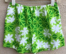 Vintage Hawaiian Shorts Green White Polynesian Floral Tiki Aloha Size 12 Small