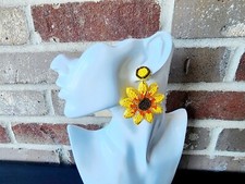 Sunflower beaded Earrings,Beadwork earrings,Blossom Earrings,Boho earrings.