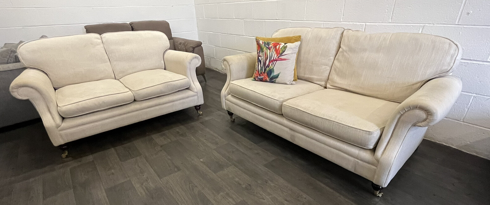 Laura Ashley Sofa Set 3 And 2 Seater *read Description * Local 🚚courier