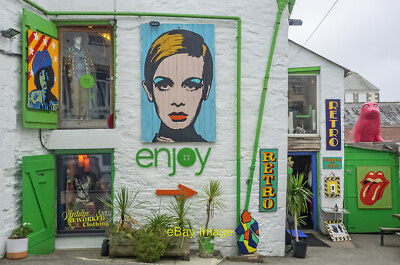 Photo 12x8 Enjoy Clothing Truro An impressive and enticing facade. c2021