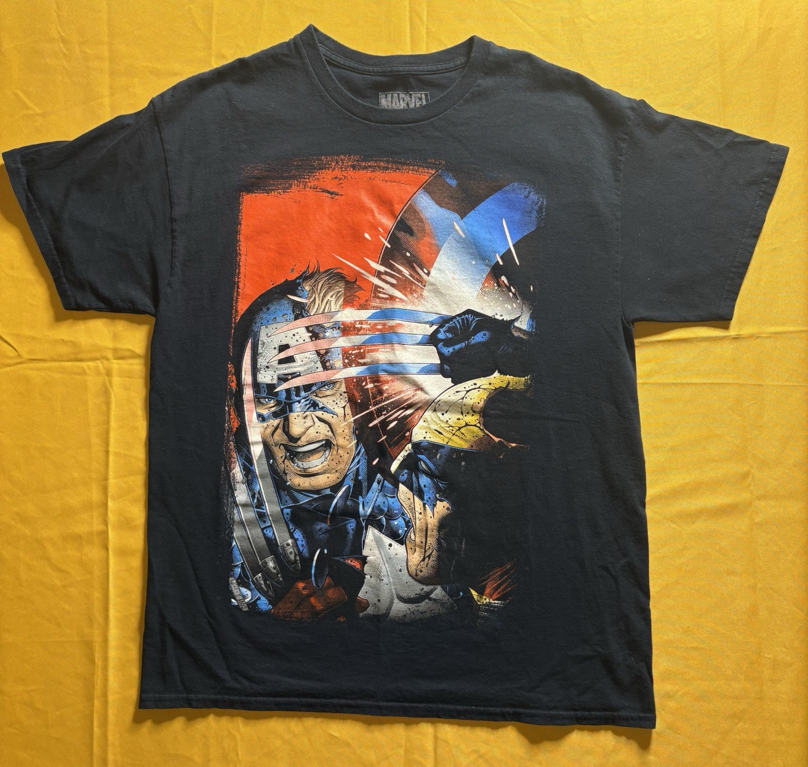 Wolverine Shirt Mens Size Large Marvel Graphic Superhero T-Shirt / SHIPS FREE!