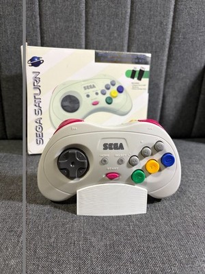 Retro-Bit Sega Saturn Wireless Controller CIB with 3D-Printed Stand