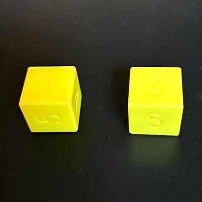 Mentzer D6 dice x 2 VERY NICE TSR