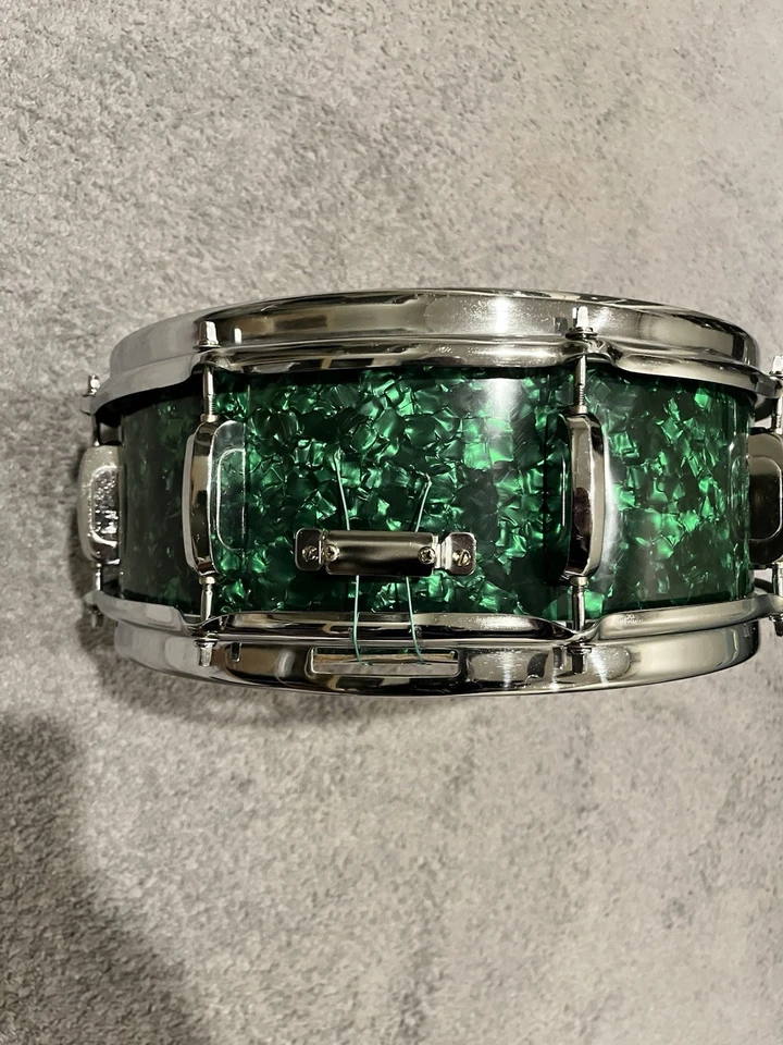 Vintage Apollo Snare Drum 8 Lug Green Pearl Finish 5x14 Big Fat Vintage Tone!!!! - Image 4 of 4
