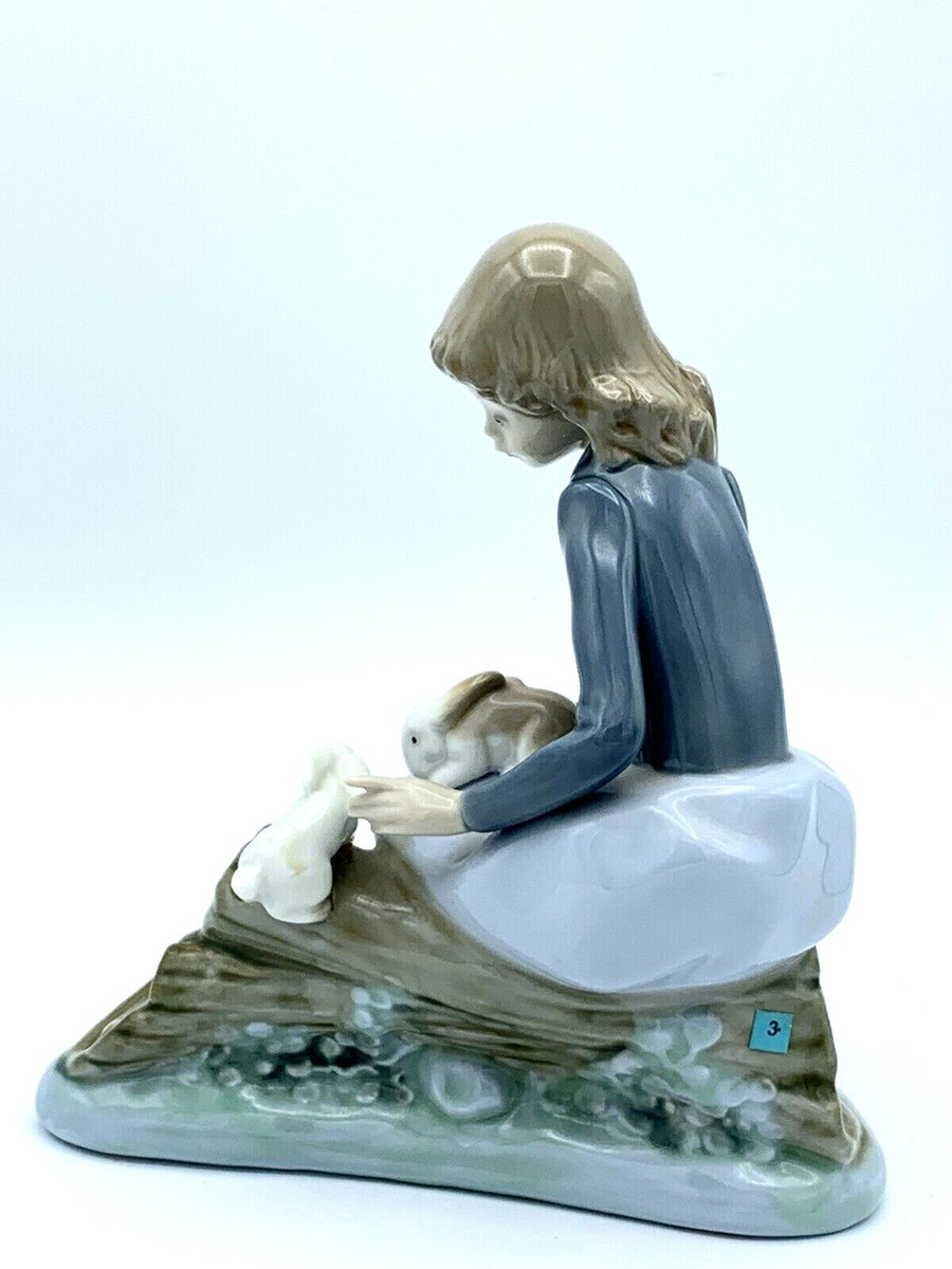 Lladro Nao Daisa 1987 Girl With Rabbits Figurine Great Condition
