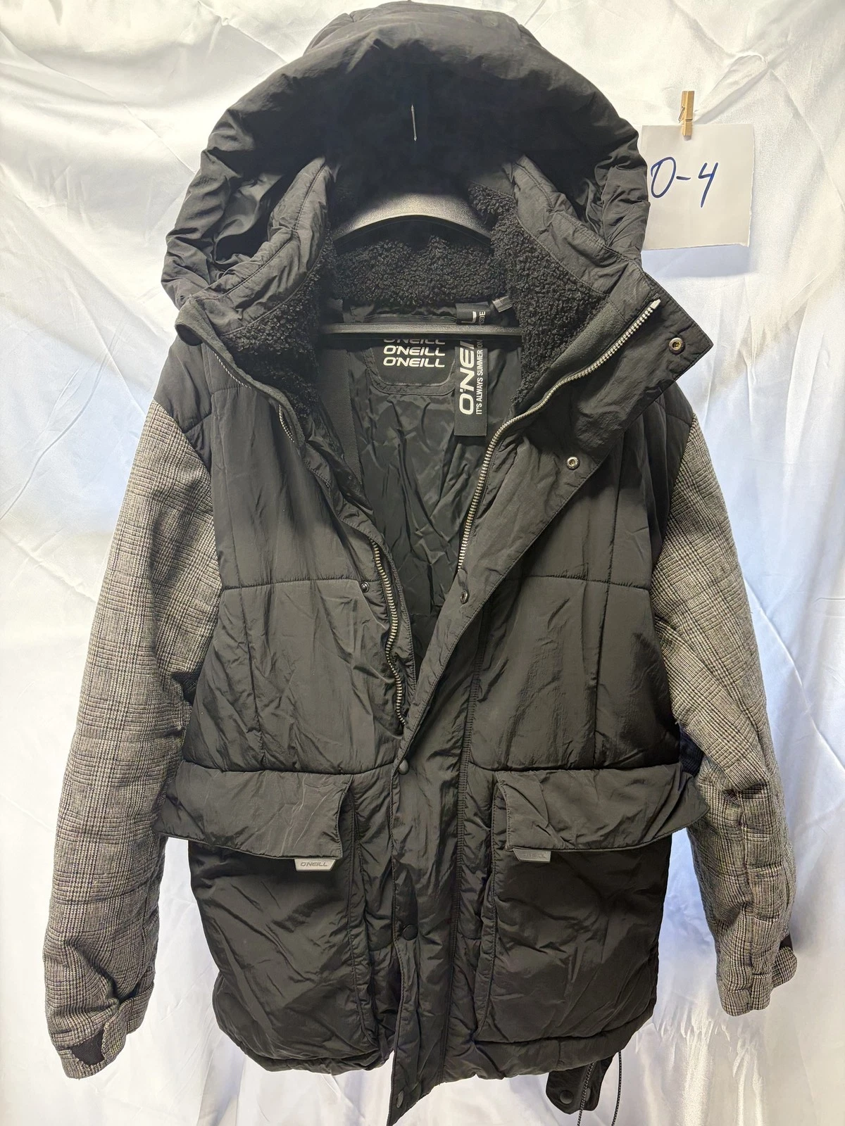 O'Neill Men's Puffer Jacket Hooded Plaid Sleeves Size M Black O4