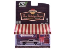 1970 Chevrolet Camaro in Cortez Silver Unrestored Greenlight Hobby Shop 1:64