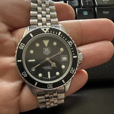 TAG Heuer Professional Diver 200 Meters Stainless Steel Quartz Black Dial Watch