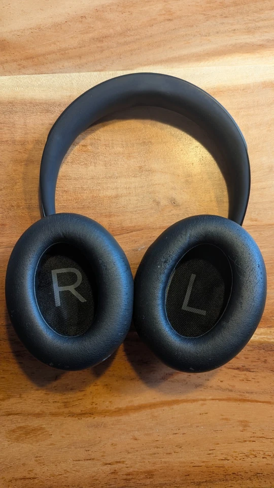 Bose Cuffie con cancellazione del rumore 700 Over Ear - Immagine 3 di 4