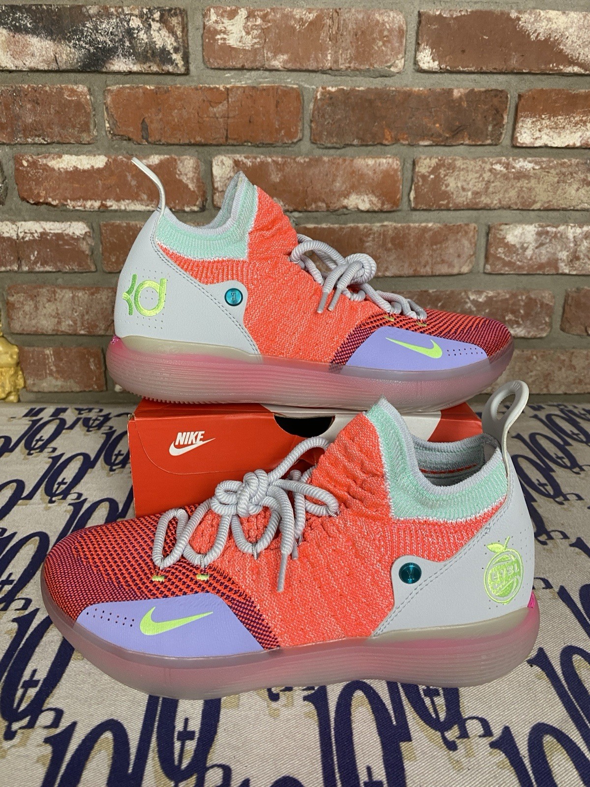 Size 10.5 Nike Zoom KD 11 EYBL Hot Punch Preowned No Box AO2604-600