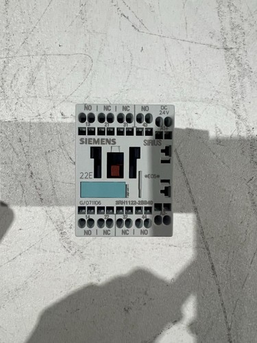 SIEMENS 3RH1122-2BB40 CONTACTORS AND STARTERS USED - Picture 2 of 6