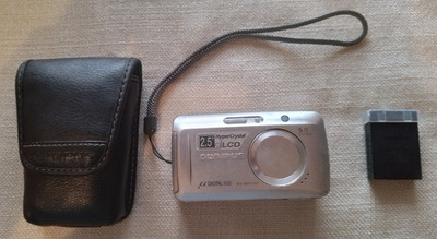 Für Sammler: Olympus  Digital 500 Digitalkamera Camera Silber Kompakt