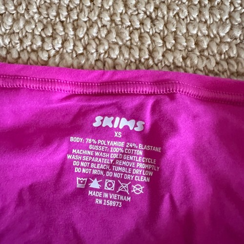 Skims Pink Fits Everybody Cheeky Briefs, Size XS New - Picture 3 of 3