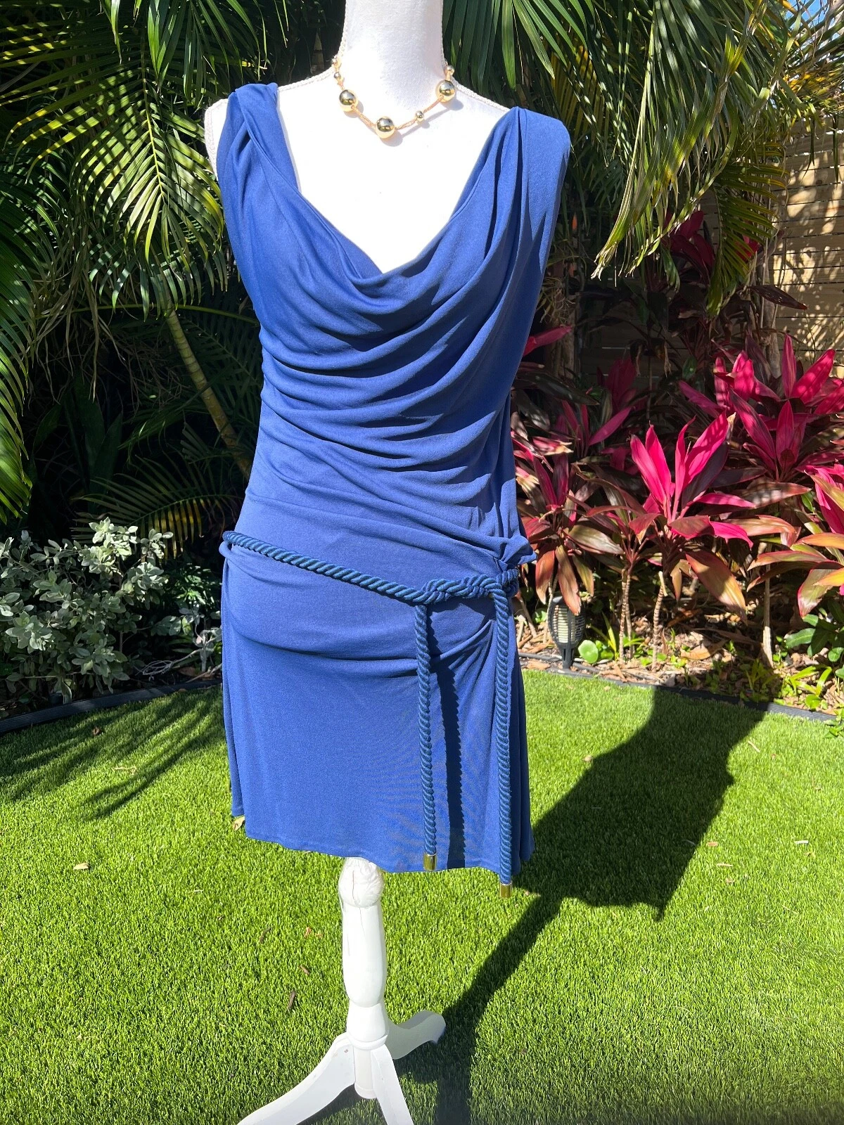 Robe bleue Gucci Cruise Collection avec ceinture de corde