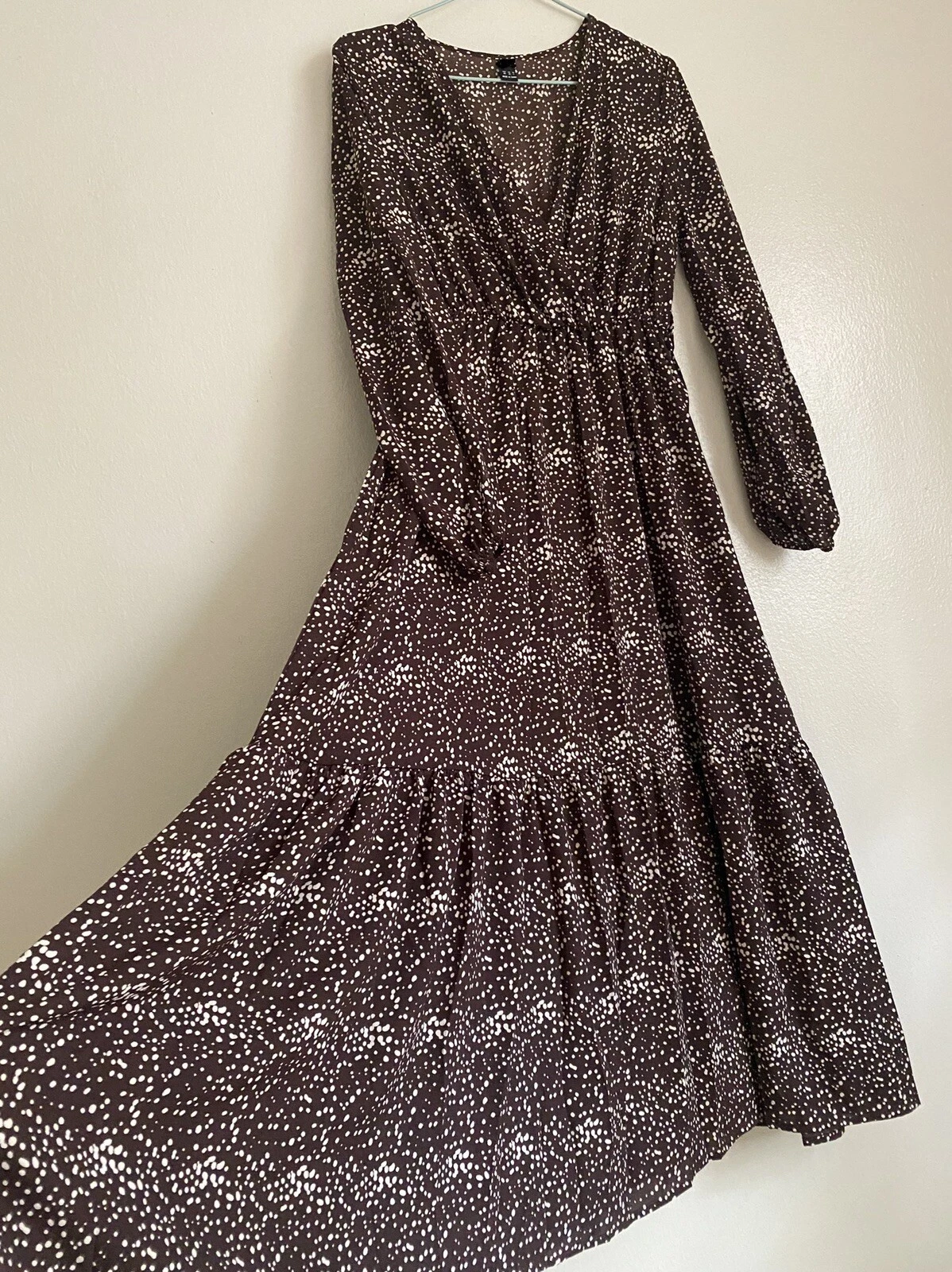Long Sleeve Summer Maxi Dress
Opens in a new window or tab