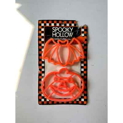 Vintage Spooky Halloween Plastic Cookie Cutters Bat & Pumpkin 1995 Sealed