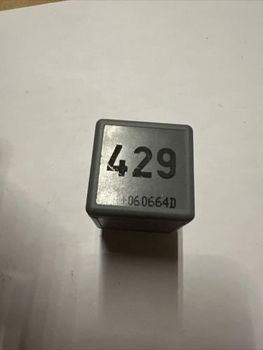 Relais 429 Kraftstoffpumpenrelais für VW Audi Seat Skoda 1J0906381