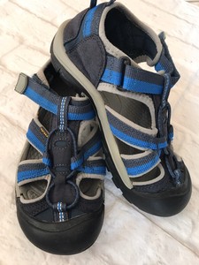 waterproof beach walking shoes