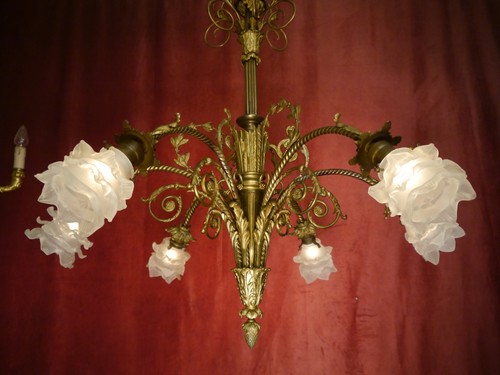HIGH ANTIQUE BRONZE CHANDELIER SATINED GLASS SHELLS OLD 6 LAMPS Ø 33" - Picture 2 of 10