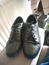 Womens Black Leather Laces Up Size 5 Shoes  FREE  STEP