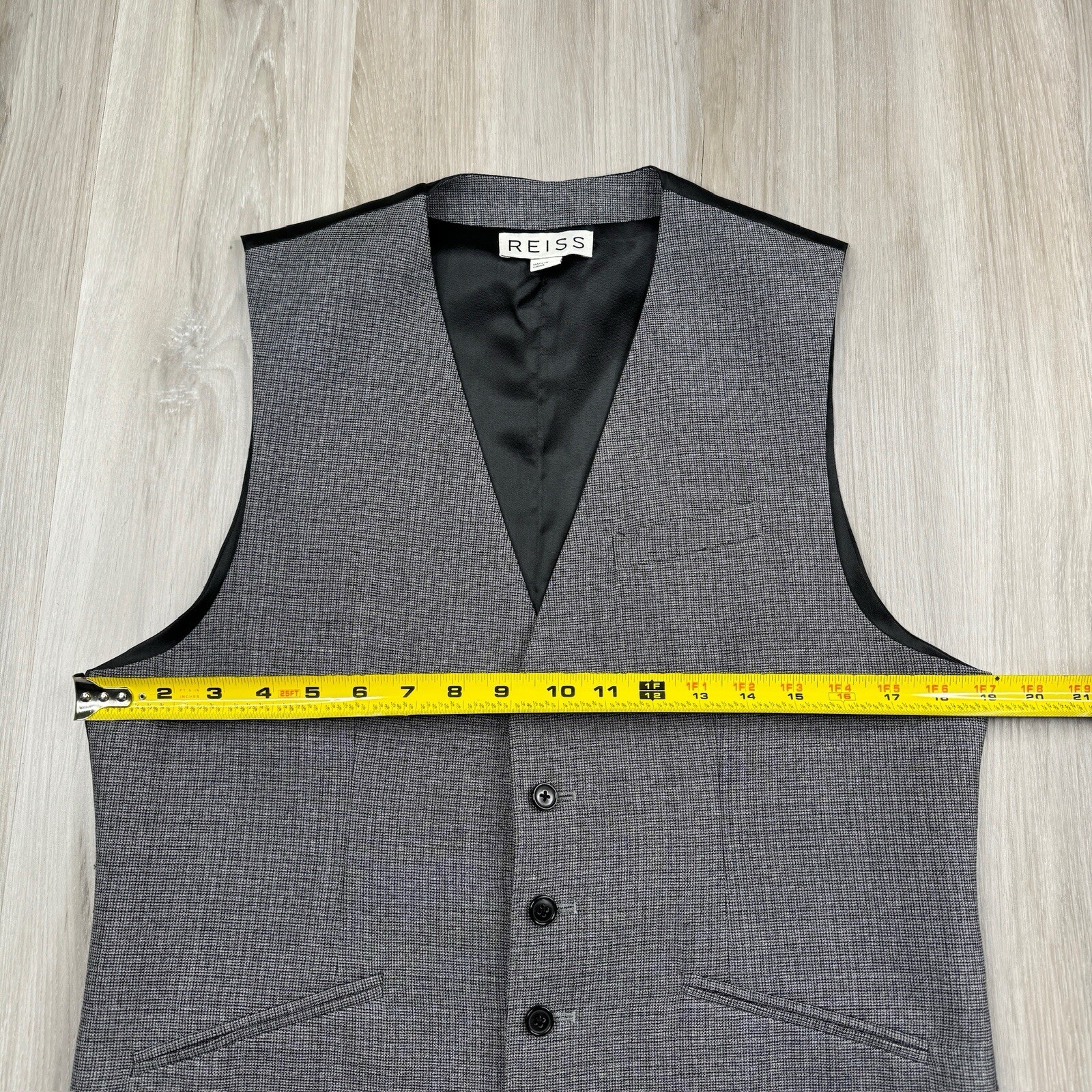 Picture 4 of 12