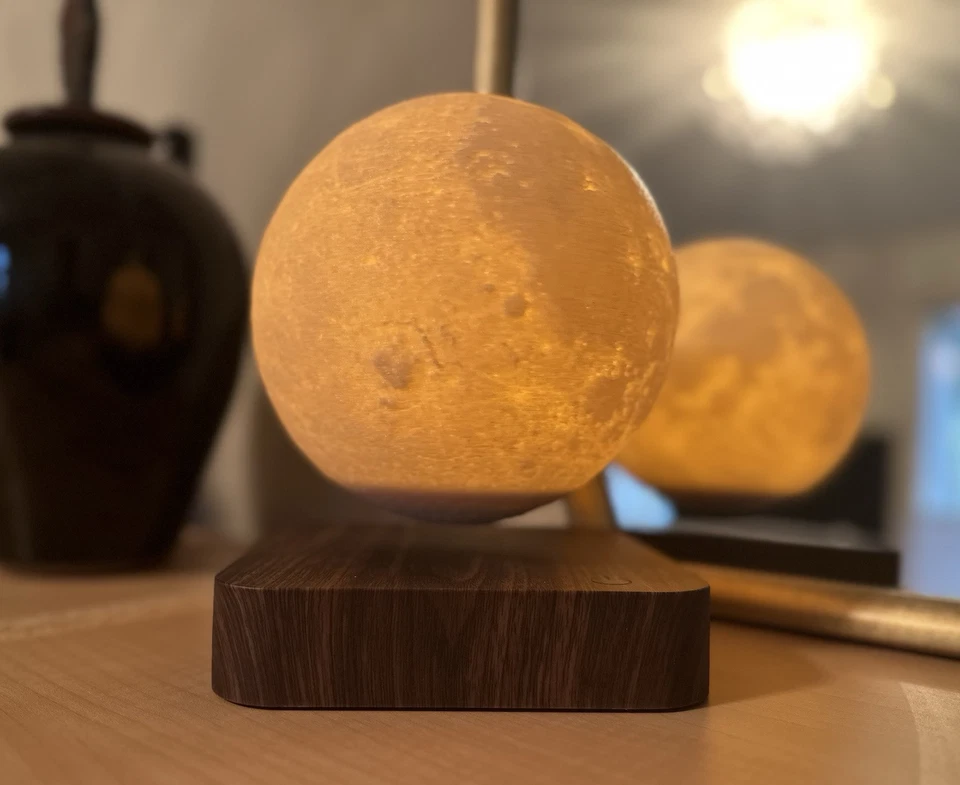 Lámpara Luna Levitante Flotante Giratoria Impresión 3D LED Luz Luna Base Madera Foto 2 de 4