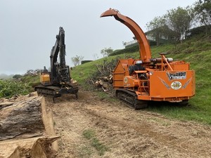 2013 Bandit 2290 Tracked Wood Chipper. John Deere 525HP.
