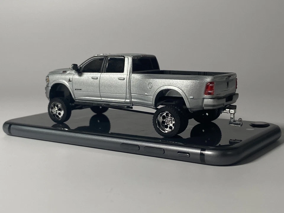 I/64 Customized / Lifted Dodge Ram 3500 Dually Diecast Model Toy Pickup Truck - Image 3 of 4