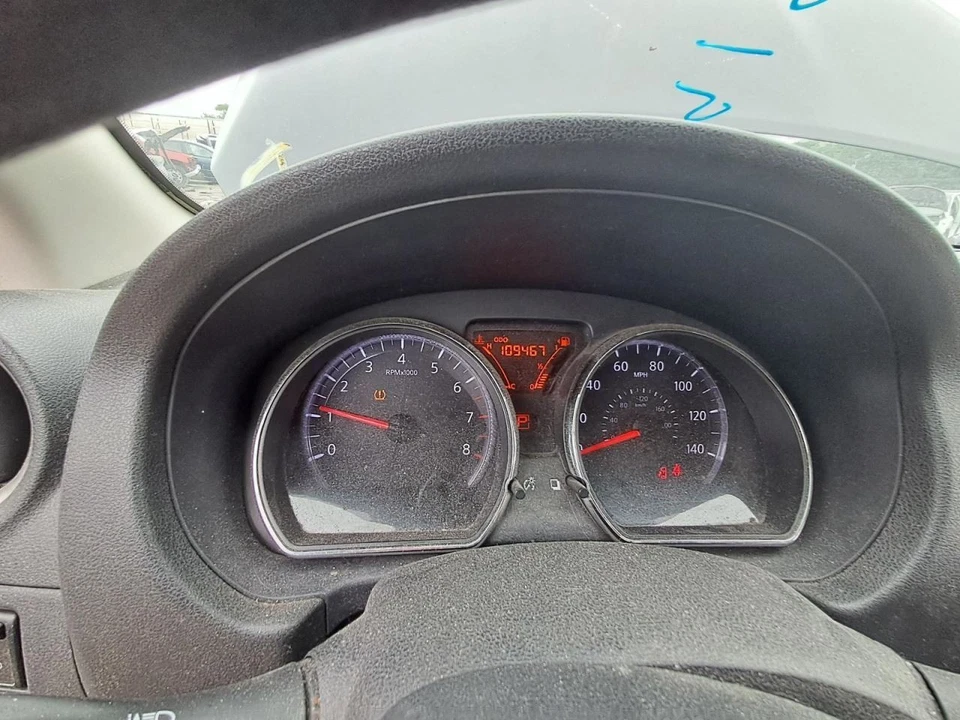 Nissan Versa 2014 cilindro maestro de frenos OEM usado 109 k millas 4 puertas SED Foto 4 de 4