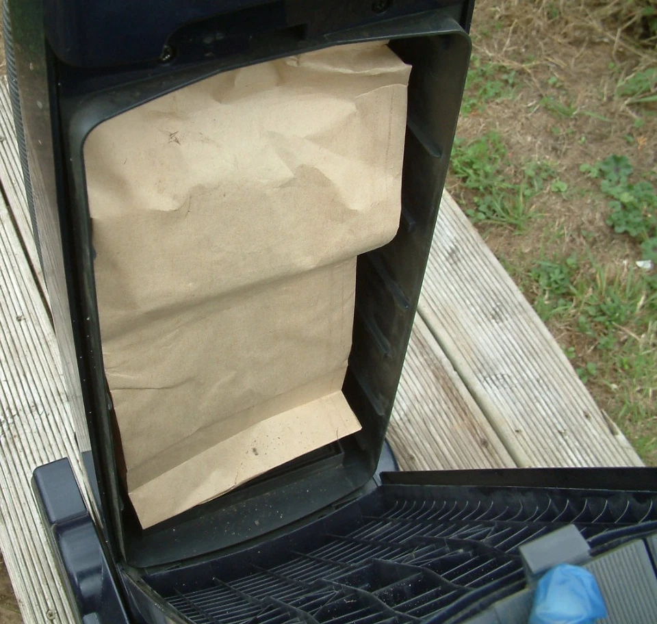 Hoover Turbopower 1000 Vacuum Cleaner U2812 1000W Permabag System 2 + Autosense - Image 3 of 4