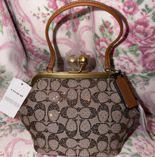 Coach Signature Small Kisslock Top Handle Sat...